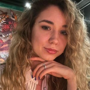 Meet your Posher, Eva